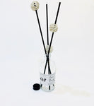 White Ball & Black Stick Reed Diffuser